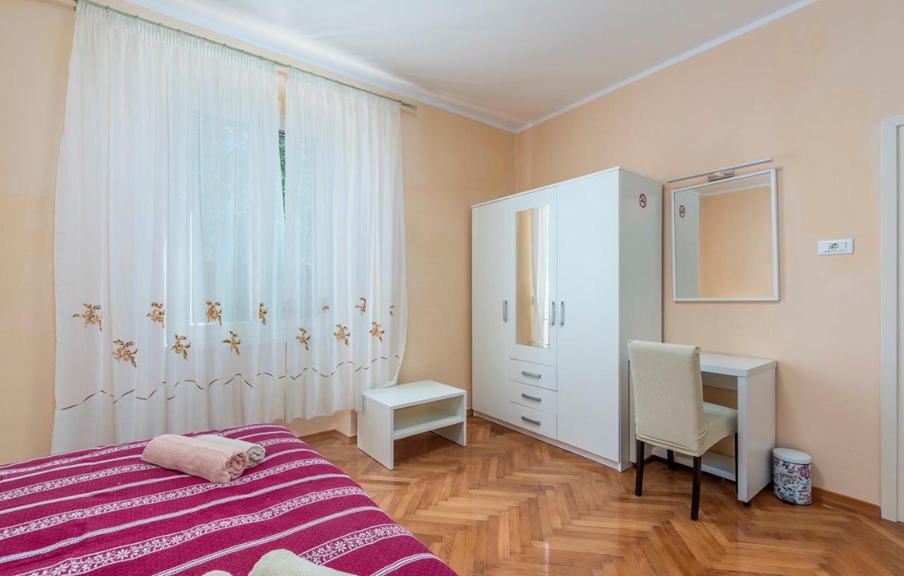 Apartment Lazzarich With Terrace Poreč Eksteriør bilde