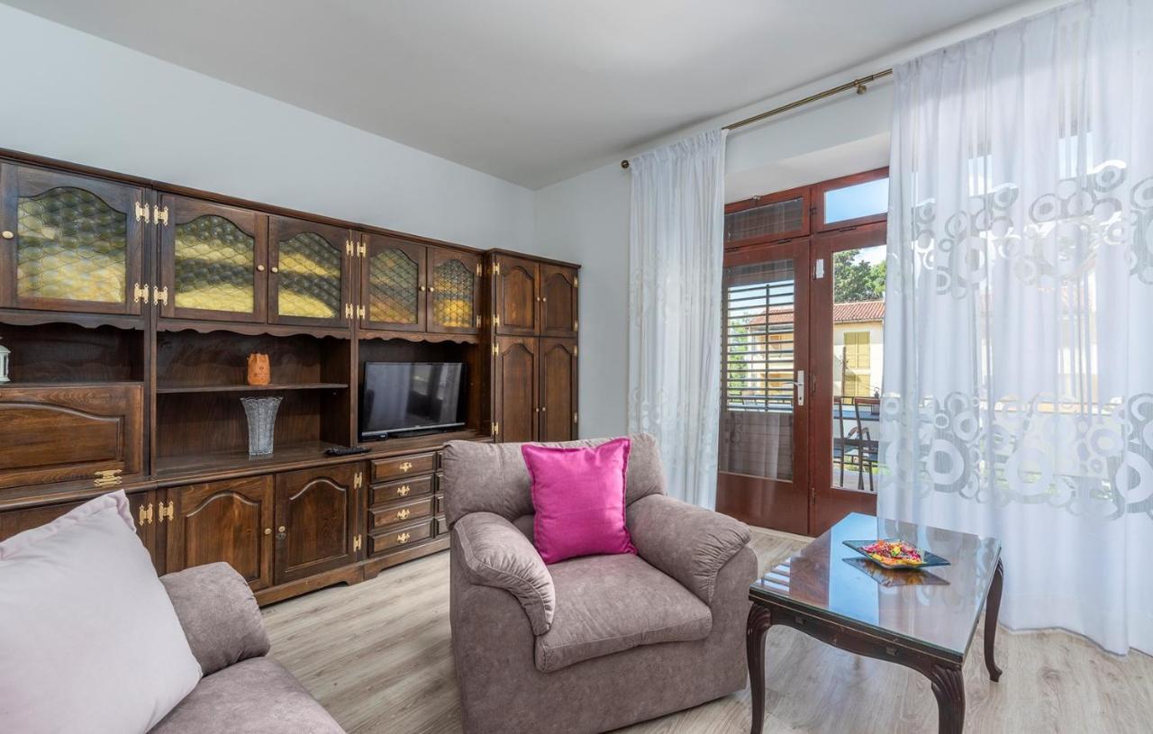 Apartment Lazzarich With Terrace Poreč Eksteriør bilde