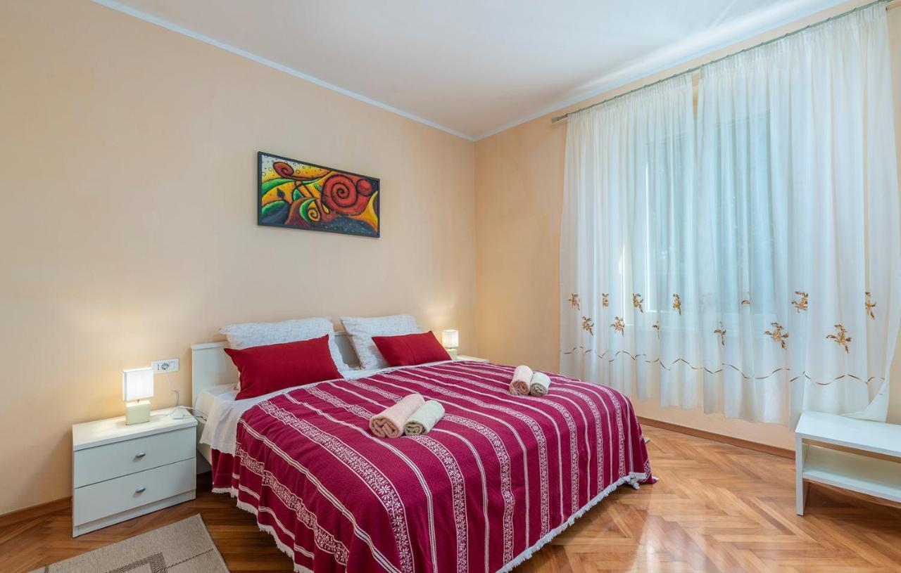 Apartment Lazzarich With Terrace Poreč Eksteriør bilde