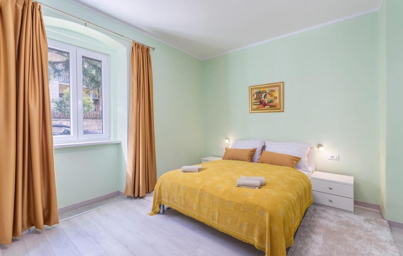 Apartment Lazzarich With Terrace Poreč Eksteriør bilde