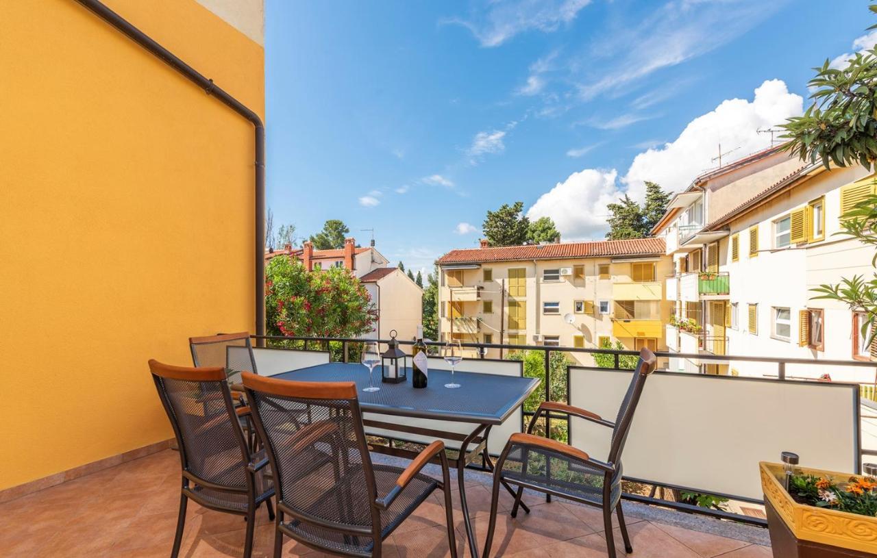 Apartment Lazzarich With Terrace Poreč Eksteriør bilde